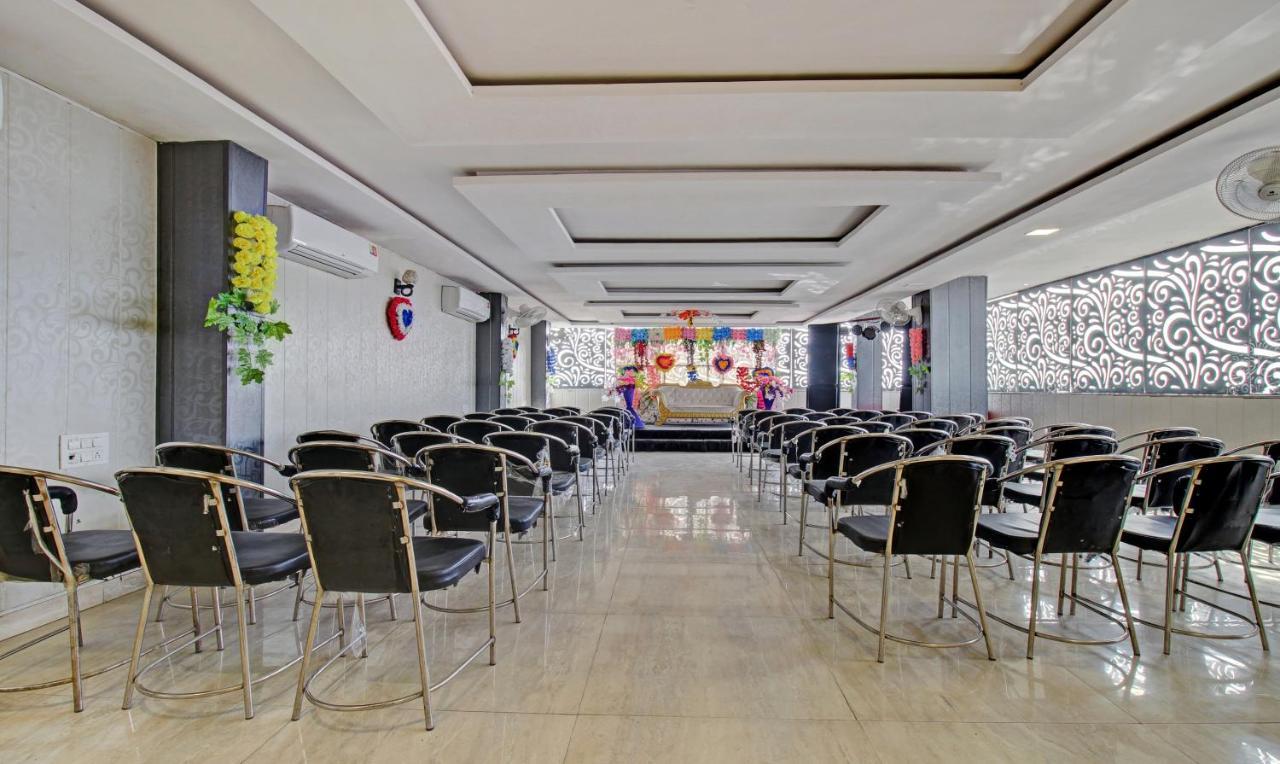 ホテルTreebo Trend Wedding Bells カーンプル エクステリア 写真