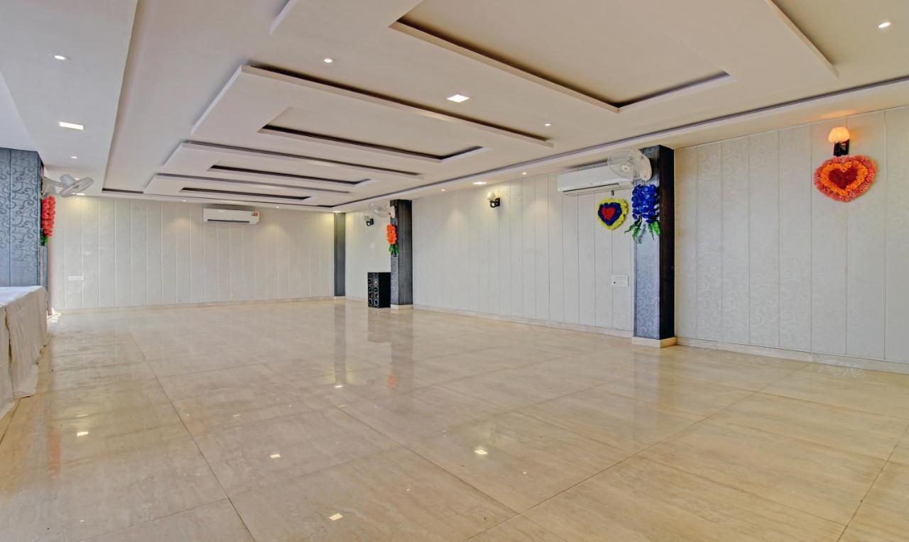 ホテルTreebo Trend Wedding Bells カーンプル エクステリア 写真