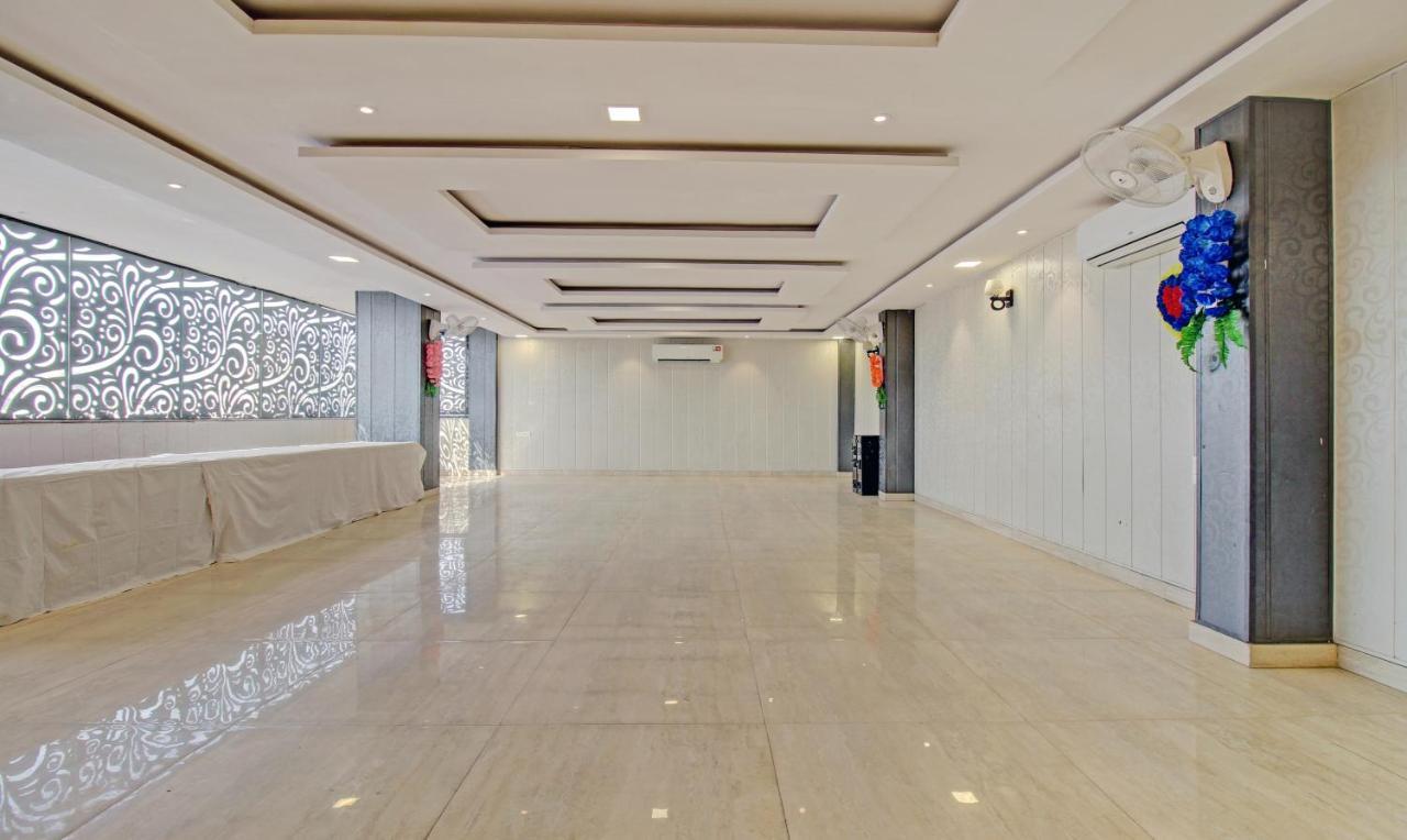 ホテルTreebo Trend Wedding Bells カーンプル エクステリア 写真
